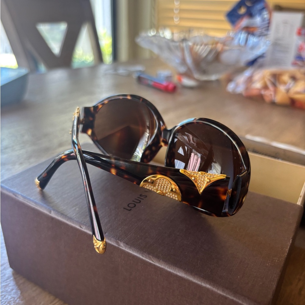 Louis Vuitton Brown Tortoise Sunglasses with Gold Accents